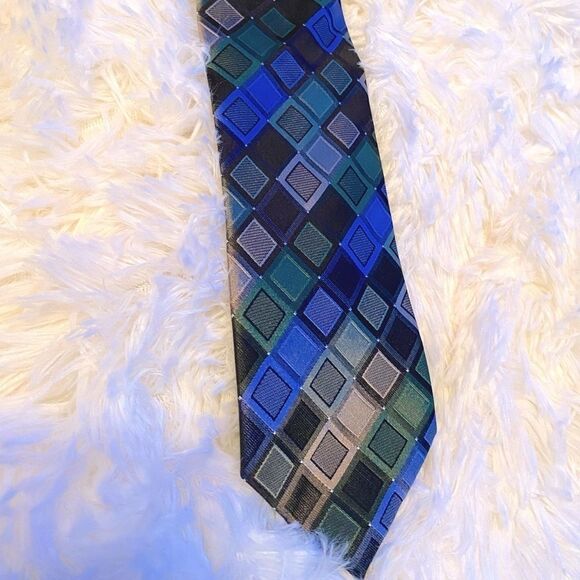 🌷 Kenneth Cole Reaction 🌷100% Silk Tie - Picture 3 of 4